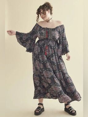 EarthBound Grey Paisley Tie-Front Maxi Dress Bell Sleeves Off Shoulder Sz M